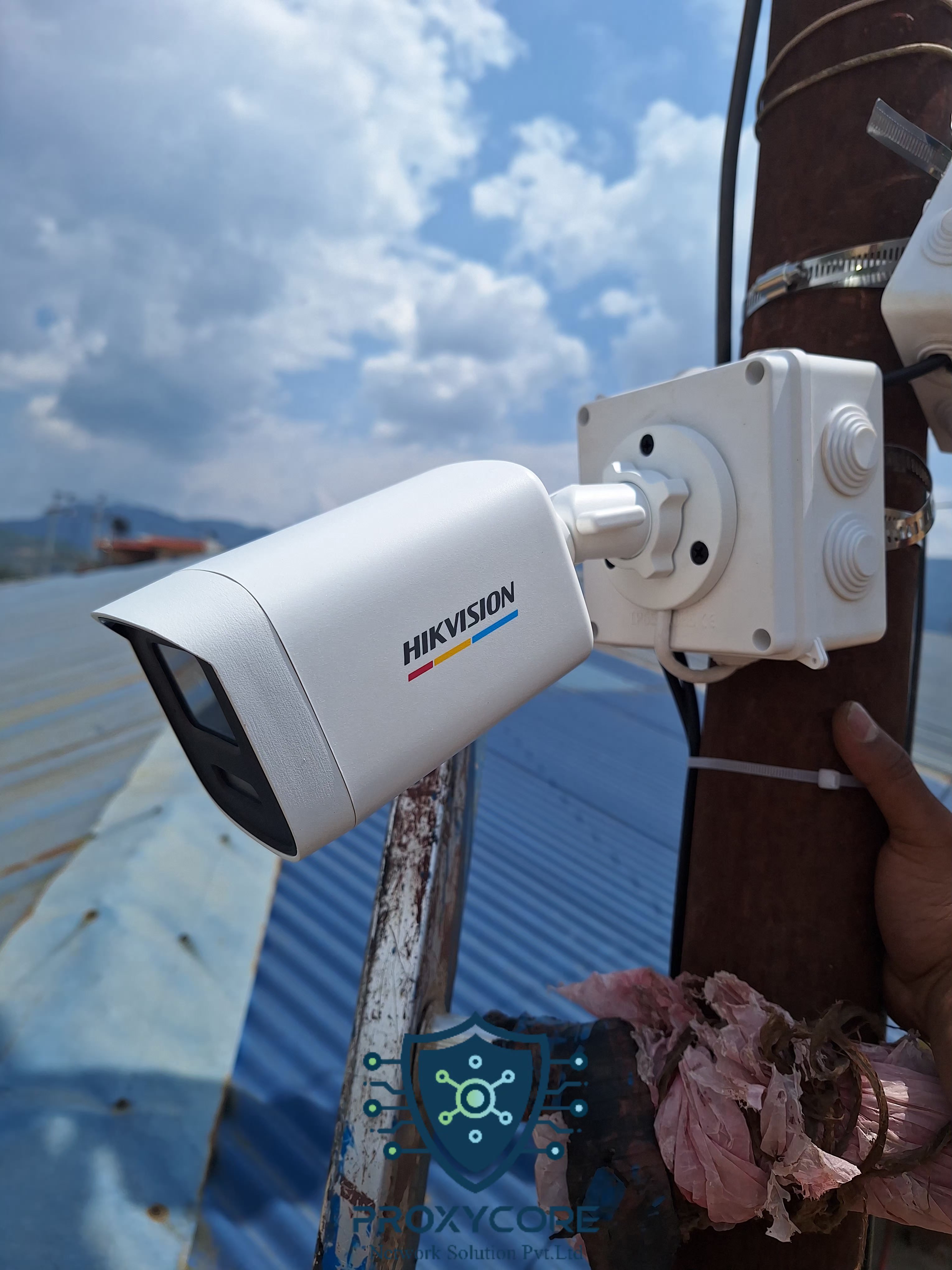 AHD vs IP Camera: Which CCTV System is Right for Your Home or Business?